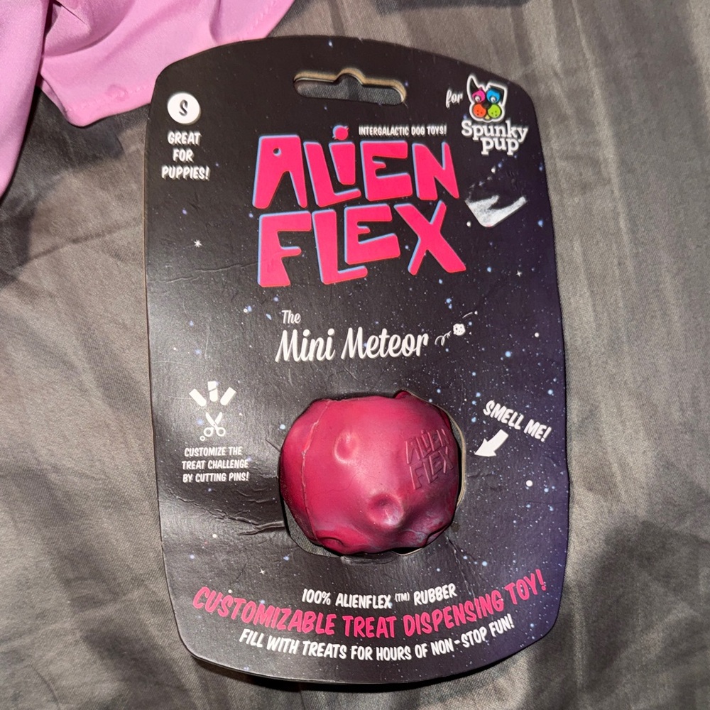 Alien Flex The Mini Meteor Treat Dispensing Toy!!